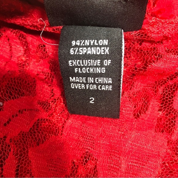 Torrid Red Lace V-Neck Overlay Stretch Blouse 2X - Picture 4 of 6